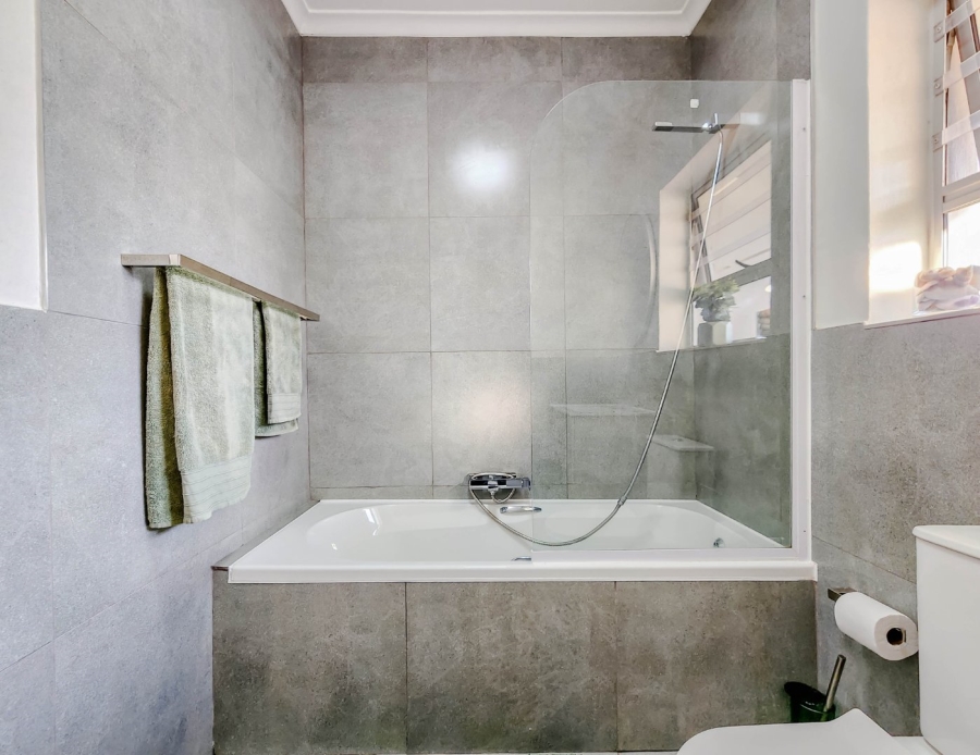 To Let 3 Bedroom Property for Rent in Sonstraal Heights Western Cape